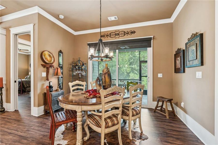Furnished interior view inside a new home in , Jasper (Image 12).