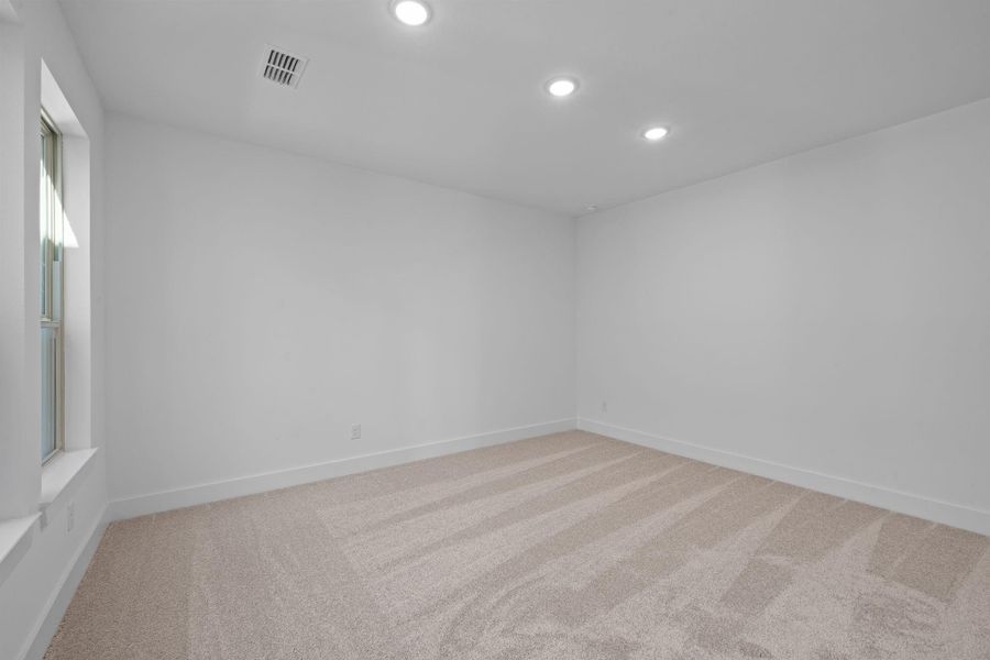 Spacious, unfurnished interior of a new home in Jubilee 45', 70', Hockley (Image 29).