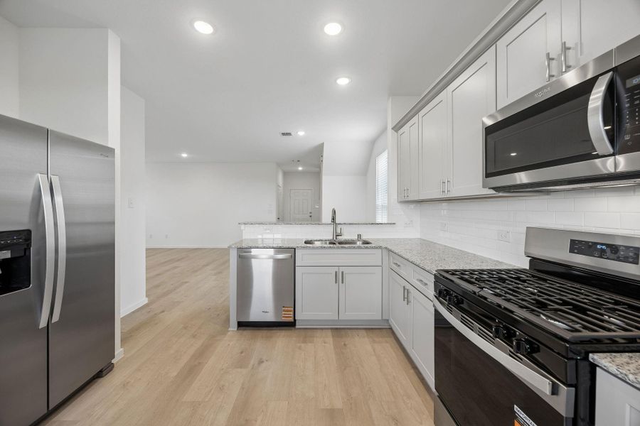 Furnished interior view inside a new home in Stokesbury, Waller (Image 17).