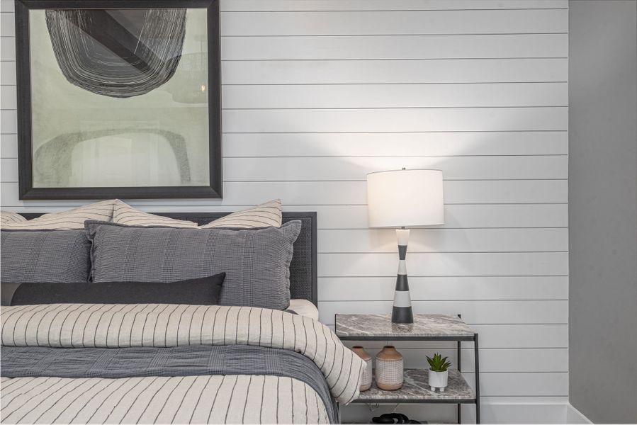 Representative furnished interior of a home built from the Woodward by Pulte Homes in Waterways, Richmond Hill (Image 34).