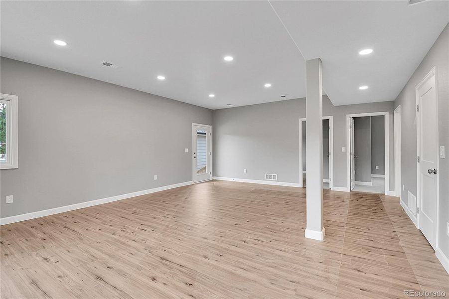 Spacious, unfurnished interior of a new home in , Pine (Image 15).