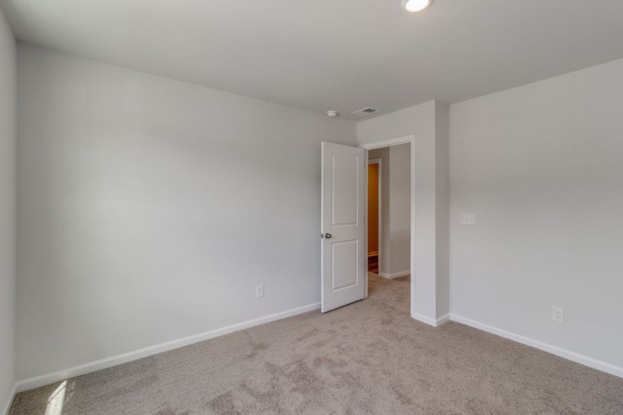 Spacious, unfurnished interior of a new home in Bluefield, Lexington (Image 40). Spacious, unfurnished interior of a new home in Bluefield, Lexington (Image 40).