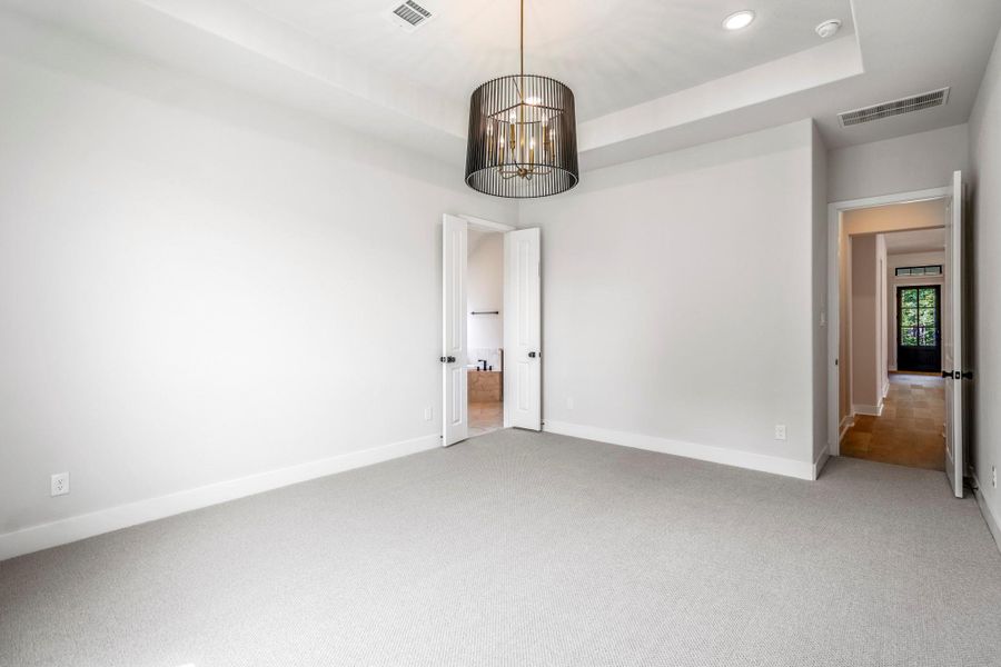 Spacious, unfurnished interior of a new home in ARTAVIA, Conroe (Image 29).