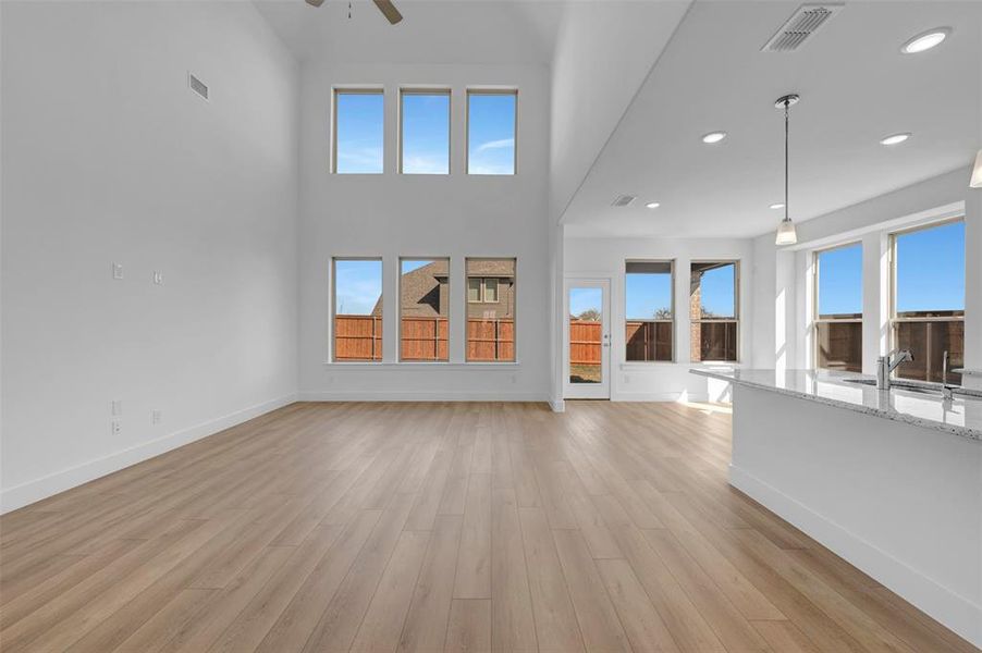 Spacious, unfurnished interior of a new home in Lily Creek at Sutton Fields, Aubrey (Image 21). Spacious, unfurnished interior of a new home in Lily Creek at Sutton Fields, Aubrey (Image 21).