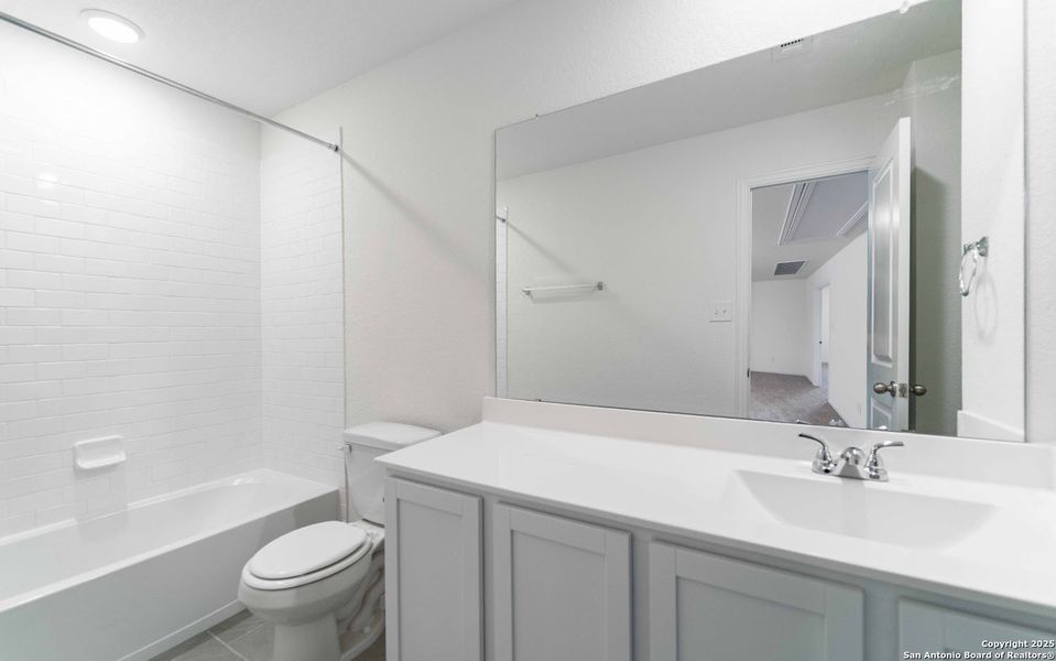 Furnished interior view inside a new home in Hickory Ridge, Elmendorf (Image 4). Furnished interior view inside a new home in Hickory Ridge, Elmendorf (Image 4).