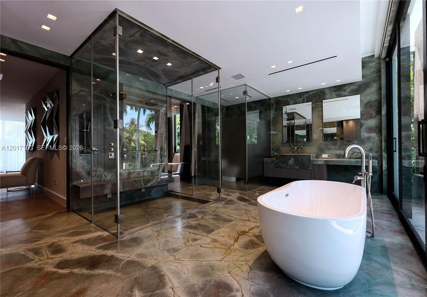 Community amenities in , Miami Beach (Image 14).