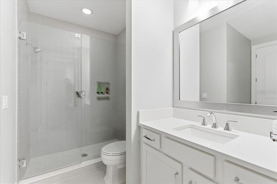 Furnished interior view inside a new home in , Orlando (Image 35).