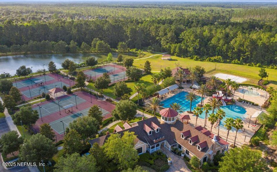 Community amenities in Shadow Crest at Rolling Hills, Green Cove Springs (Image 17).