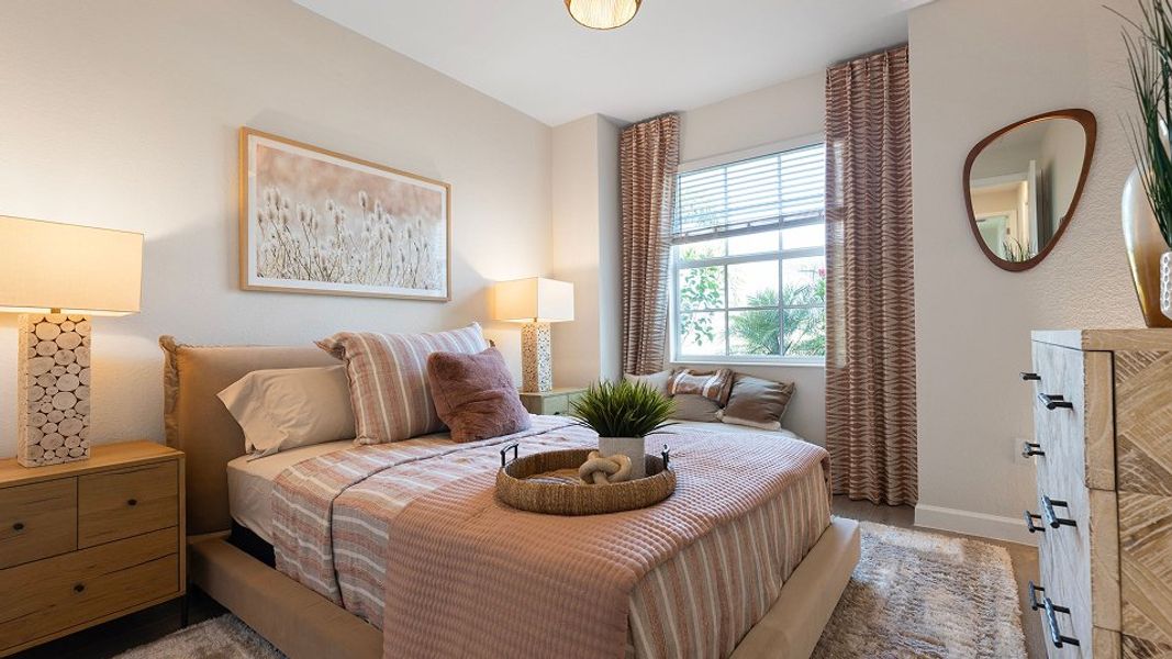 2246 Cypress Bed2 1of2 Base2