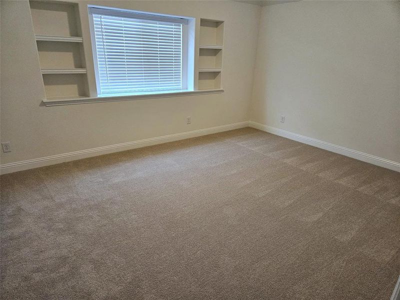 Spacious, unfurnished interior of a new home in Pecan Grove, Whitesboro (Image 8).