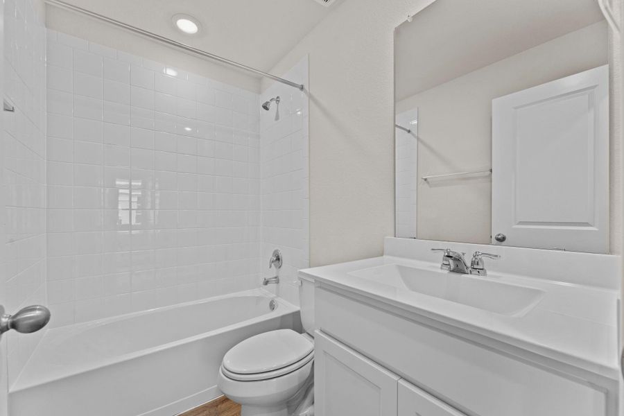 Furnished interior view inside a new home in Bollinger, Uhland (Image 8).