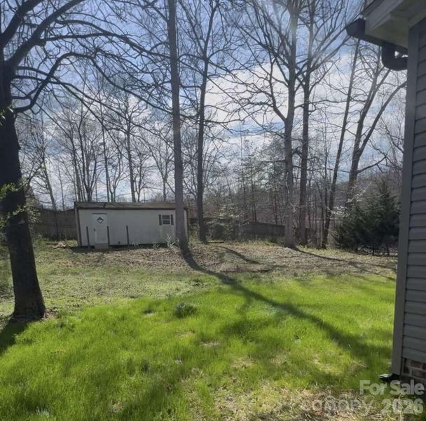 Exterior details and patio area of a home in , Newton (Image 21).