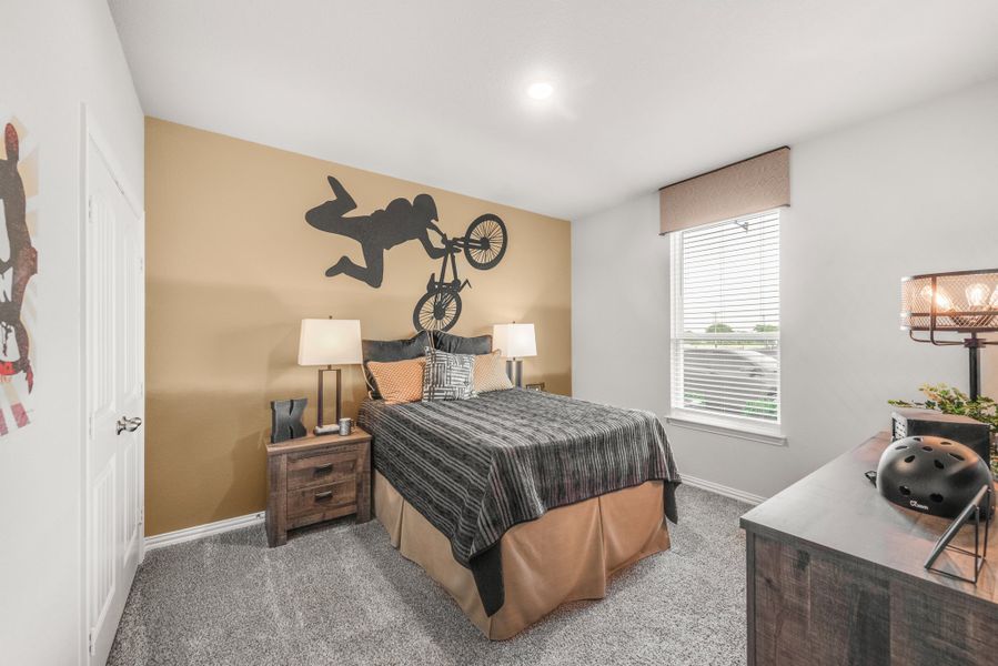 Furnished interior view inside a new home in Oak Valley, Terrell (Image 49).