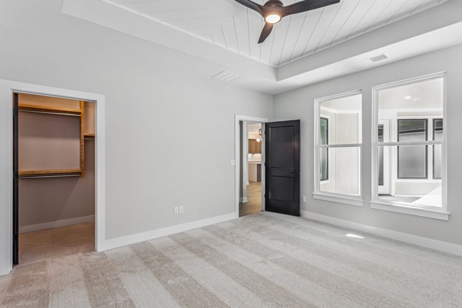 Spacious, unfurnished interior of a new home in The Courtyards at Jacobs Farm, Wichita (Image 13).