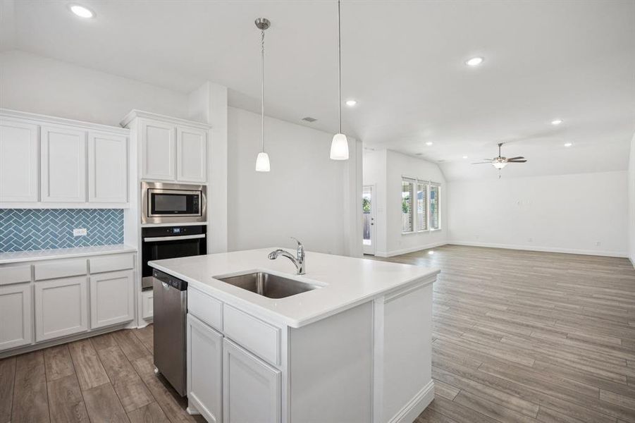 Furnished interior view inside a new home in Elevon, Lavon (Image 13).