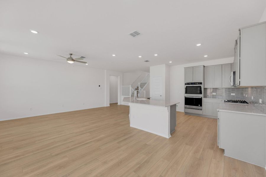 Spacious, unfurnished interior of a new home in Salerno - Classic Collection, Round Rock (Image 14).