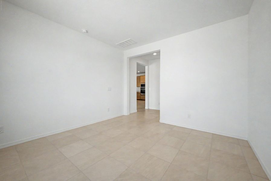 Spacious, unfurnished interior of a new home in Las Ventanas, Goodyear (Image 11). Spacious, unfurnished interior of a new home in Las Ventanas, Goodyear (Image 11).