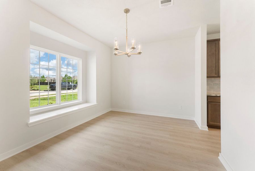 Spacious, unfurnished interior of a new home in Sterling Ridge, Huntsville (Image 8). Spacious, unfurnished interior of a new home in Sterling Ridge, Huntsville (Image 8).