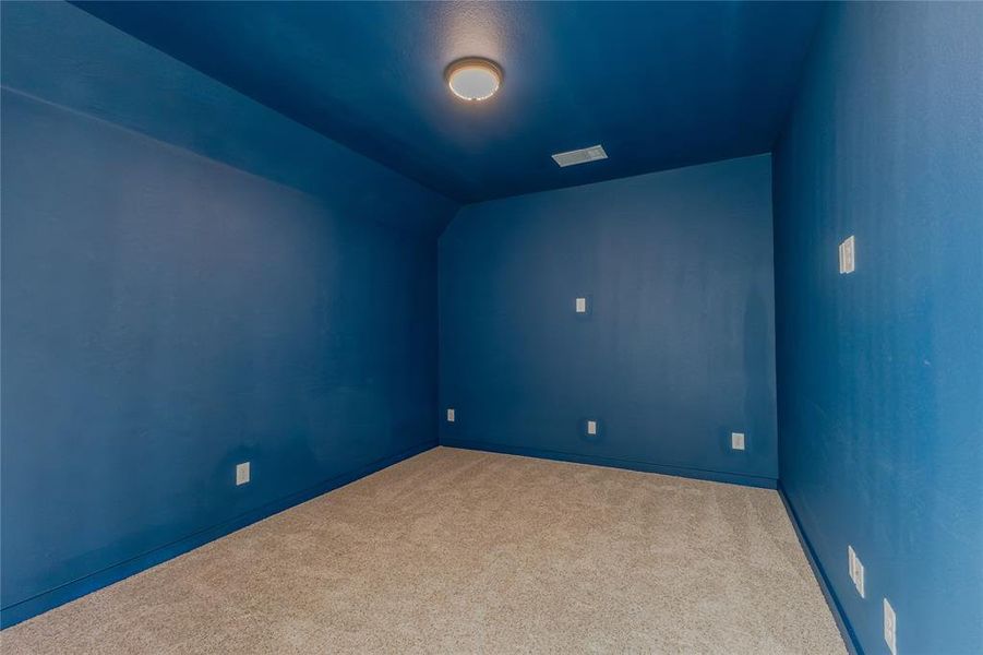 Spacious, unfurnished interior of a new home in , Aubrey (Image 21).