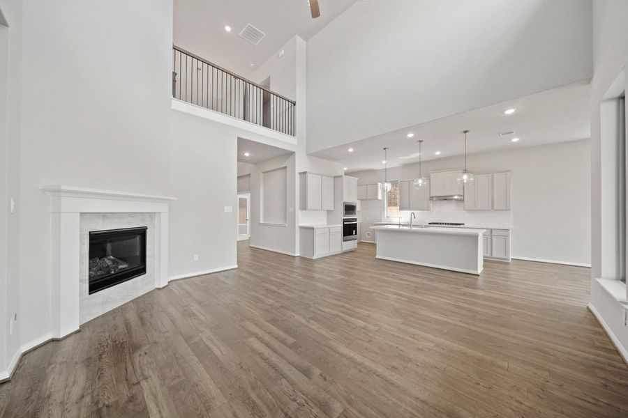 Spacious, unfurnished interior of a new home in Bridgeland 55', Cypress (Image 17).