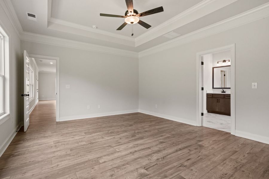 Spacious, unfurnished interior of a new home in Cherokee Knoll, Williamston (Image 20).