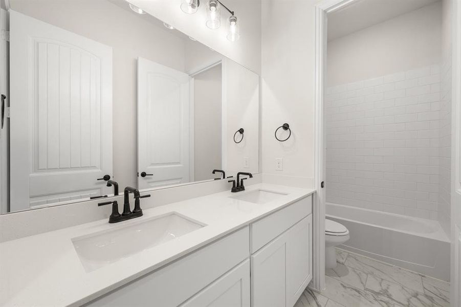 211 Marie- Bathroom 211 Marie- Bathroom