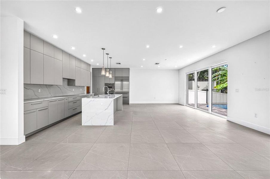 Spacious, unfurnished interior of a new home in , Sarasota (Image 48).