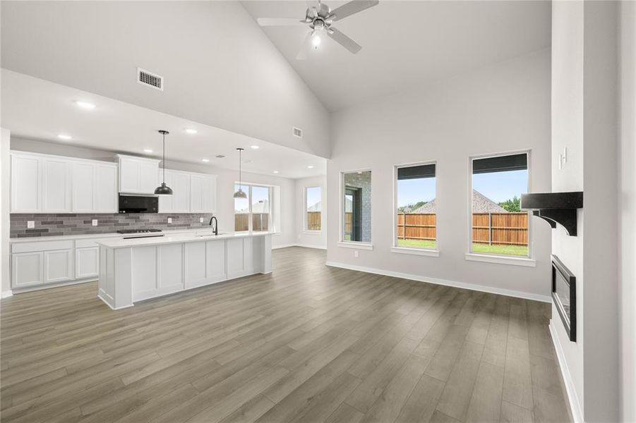 332 Deer Ridge- Living Room-2 332 Deer Ridge- Living Room-2