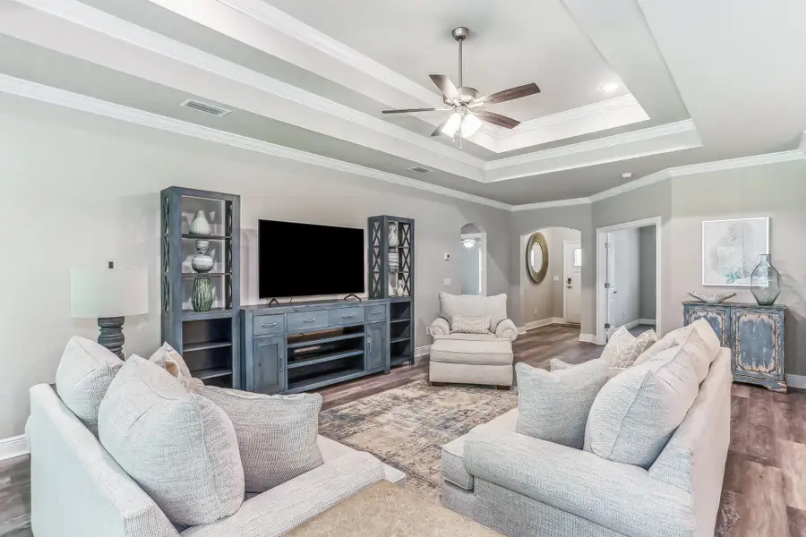 8705 Valhalla Dr MLS Size-8