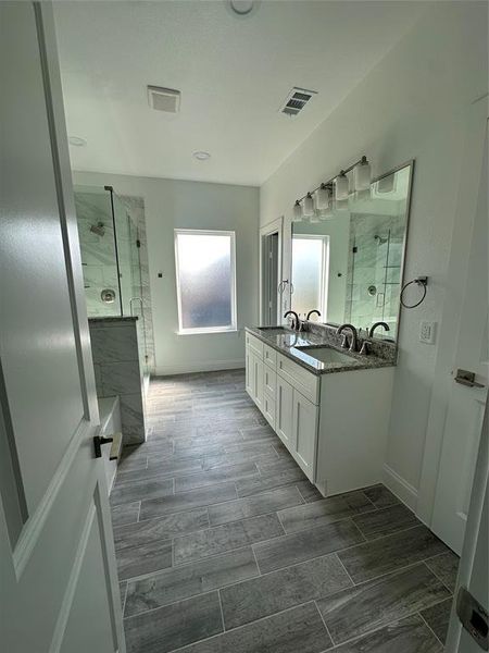 Furnished interior view inside a new home in , Dallas (Image 5).