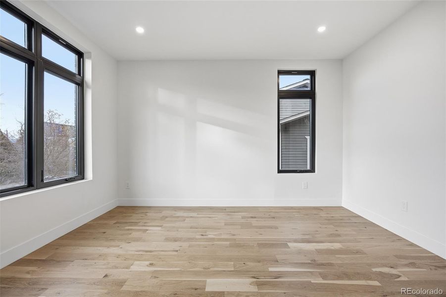 Spacious, unfurnished interior of a new home in , Denver (Image 31).