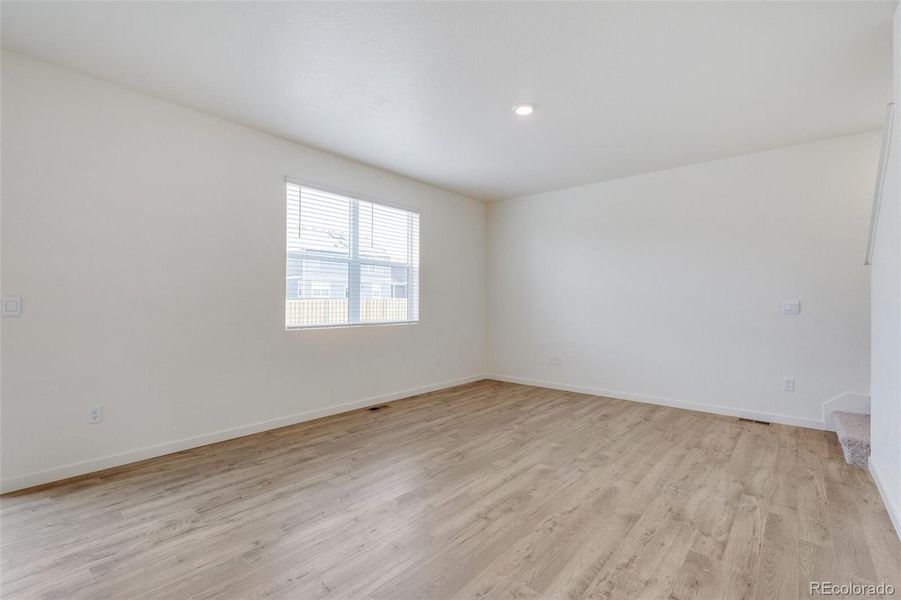 Spacious, unfurnished interior of a new home in Trails at Crowfoot, Parker (Image 13). Spacious, unfurnished interior of a new home in Trails at Crowfoot, Parker (Image 13).