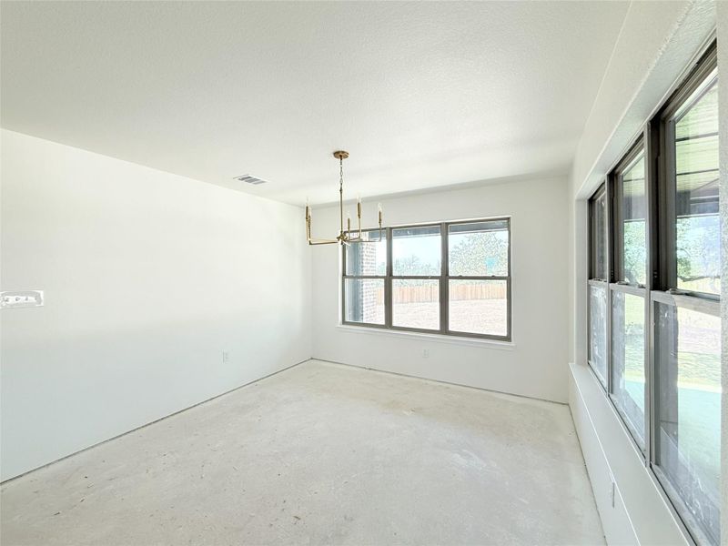 Spacious, unfurnished interior of a new home in , Copperas Cove (Image 17).
