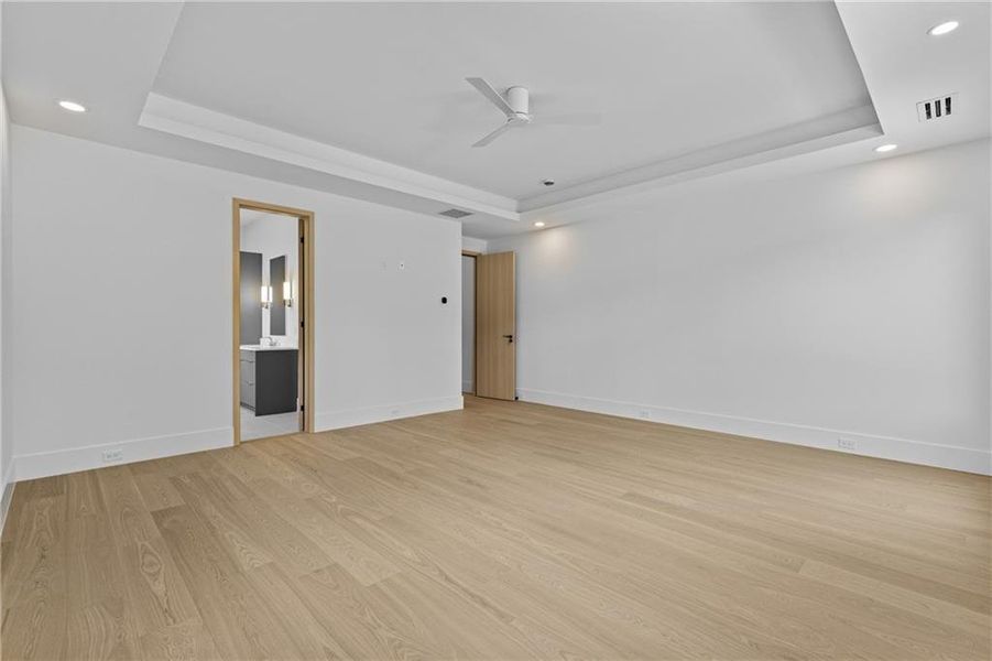 Spacious, unfurnished interior of a new home in , Sugar Hill (Image 69).