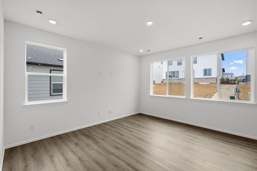 Spacious, unfurnished interior of a new home in Harvest Crossing, Aurora (Image 26).