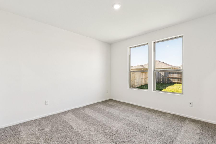 Spacious, unfurnished interior of a new home in Mavera, Conroe (Image 21).