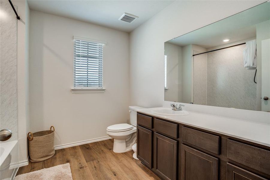 Upstairs Guest Full Bath