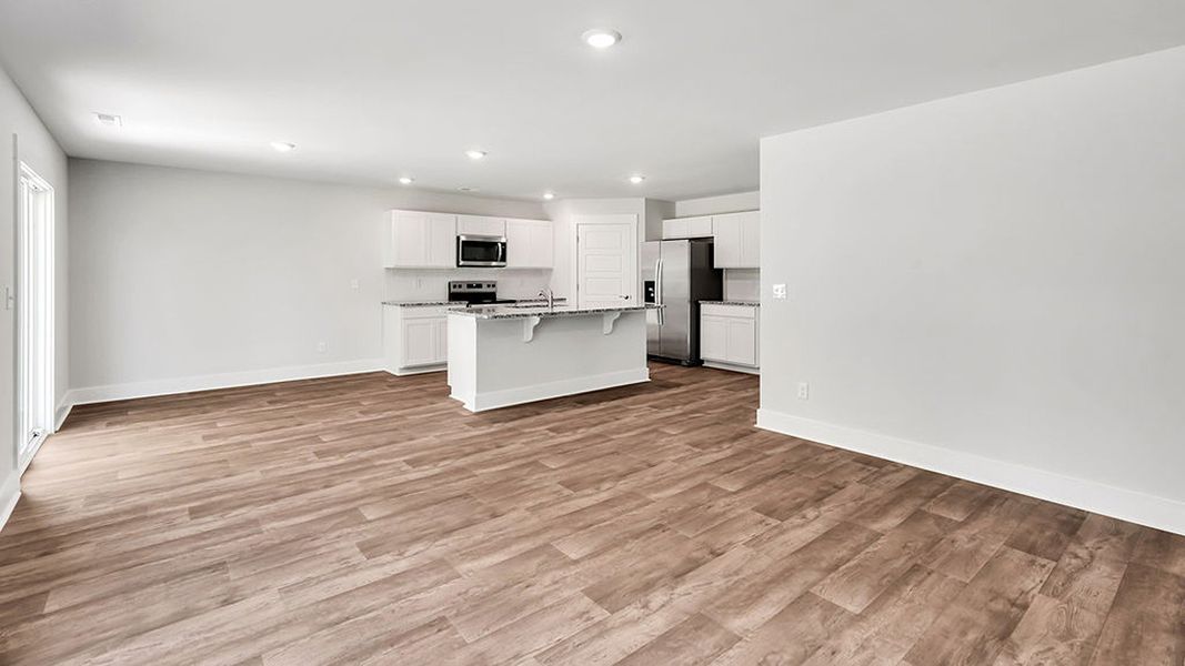 Spacious, unfurnished interior of a new home in Merchant Point, Jacksonville (Image 19).