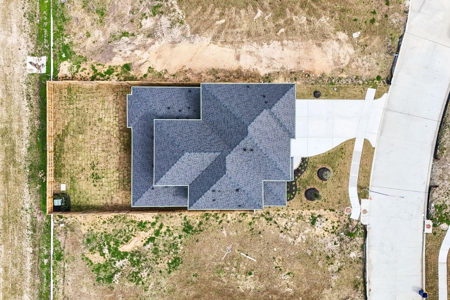 Exterior details and patio area of a home in Del Bello Lakes 60', Manvel (Image 30).
