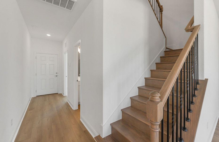 Spacious, unfurnished interior of a new home in Patterson Ranch, Georgetown (Image 26).