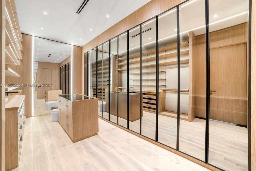 Community amenities in , Miami (Image 61).