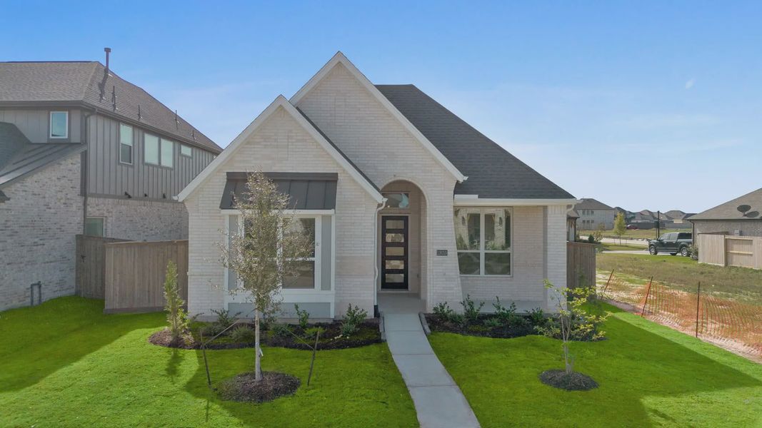Image 21 representing the Oakmont by Chesmar Homes in Riceland Alley Loads, Mont Belvieu, TX.