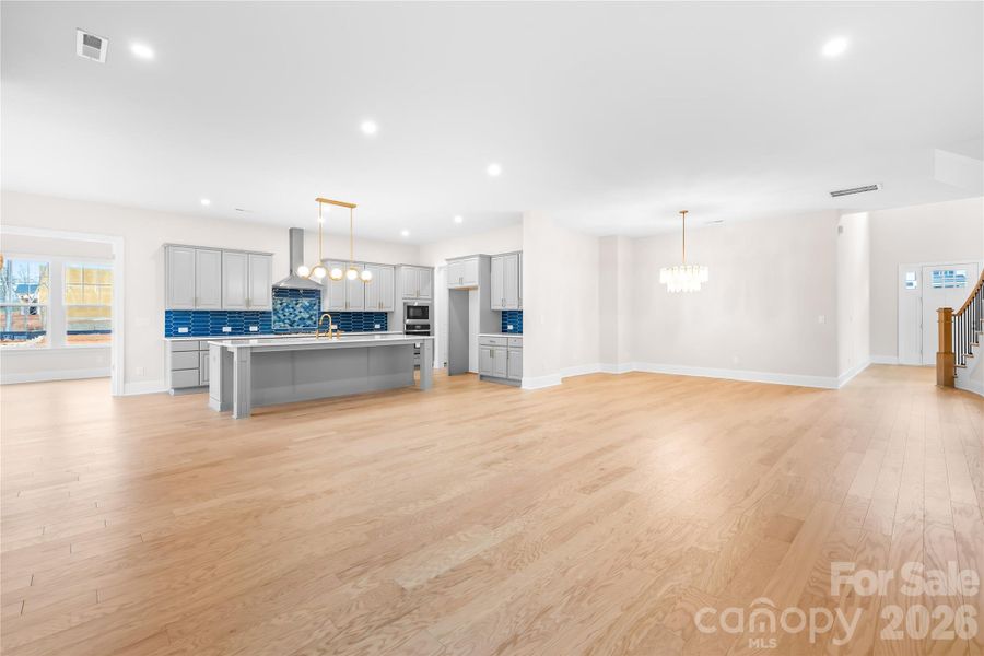 Spacious, unfurnished interior of a new home in Coventry Glen, Huntersville (Image 33).