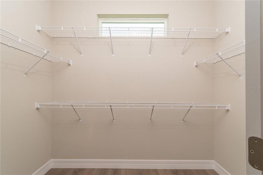 Spacious, unfurnished interior of a new home in , Citrus Springs (Image 24).