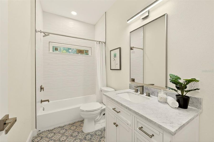 Furnished interior view inside a new home in , St. Petersburg (Image 34).