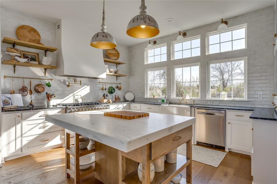 Furnished interior view inside a new home in , Weatherford (Image 31).