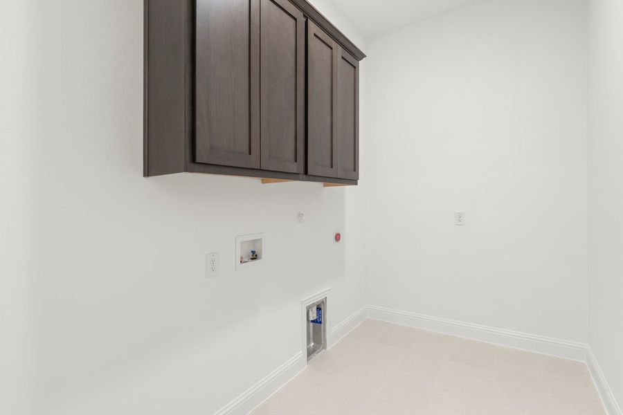 Spacious, unfurnished interior of a new home in Nelson Lake Estates, Rockwall (Image 25). Spacious, unfurnished interior of a new home in Nelson Lake Estates, Rockwall (Image 25).