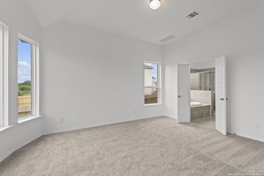 Spacious, unfurnished interior of a new home in Ladera, San Antonio (Image 30). Spacious, unfurnished interior of a new home in Ladera, San Antonio (Image 30).