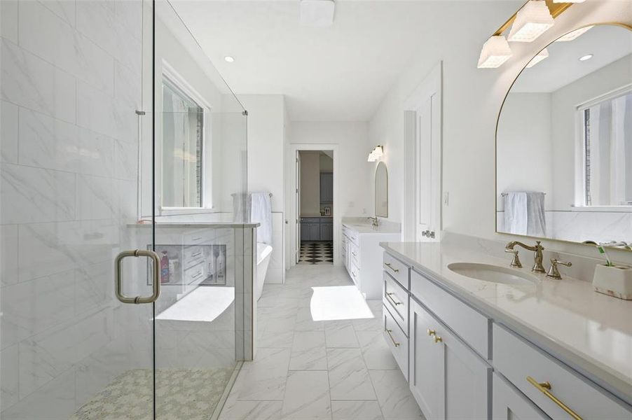 Furnished interior view inside a new home in , Weatherford (Image 33).