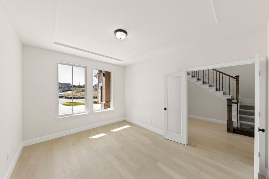 Spacious, unfurnished interior of a new home in Park Hills, Rockwall (Image 21).